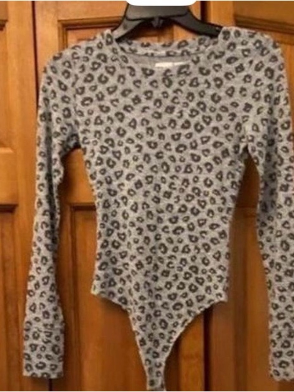 Abercrombie & Fitch Girls' Grey Leopard Print Long Sleeve Bodysuit